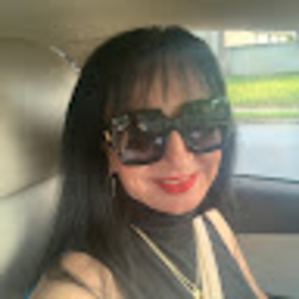 Meet your Posher, Rebeca